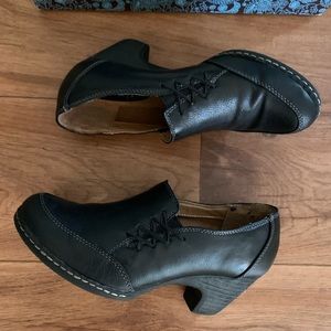 Euro Soft Tyla Black Leather Slip on Shoes Size 8